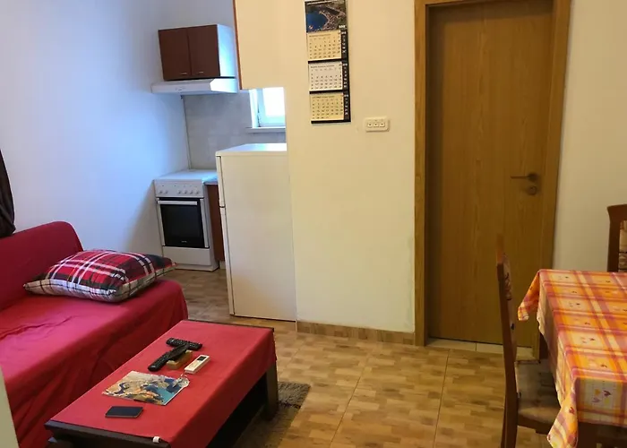 Nikola Apartment *