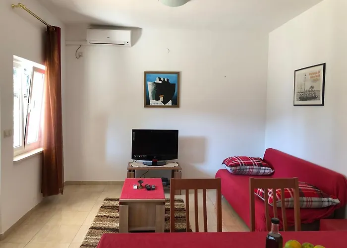 Nikola Apartment