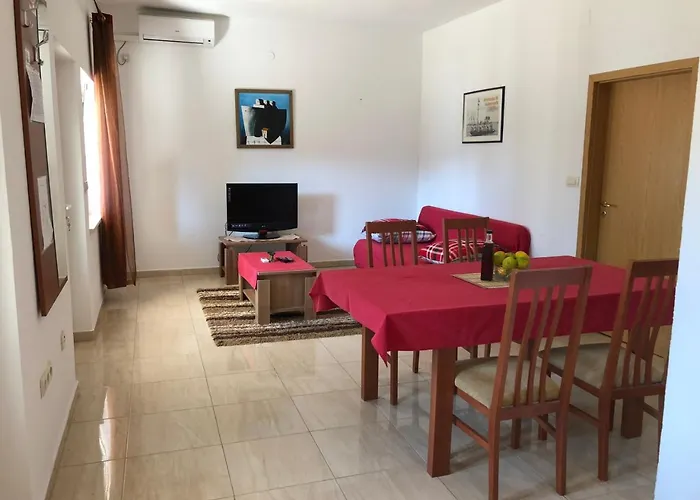 Apartment Nikola *