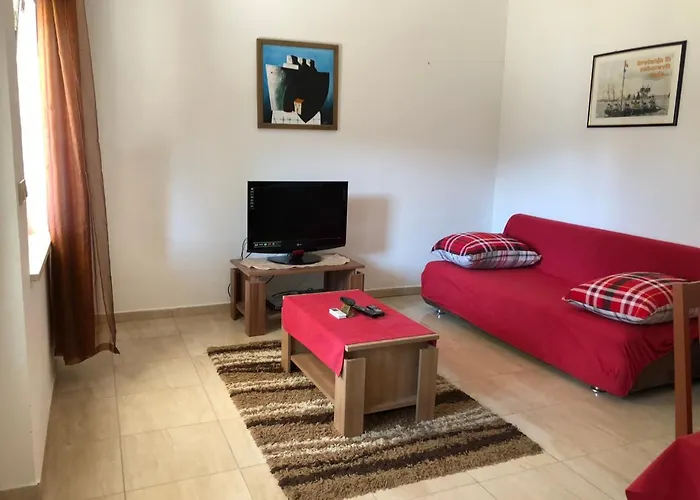 Nikola Apartment